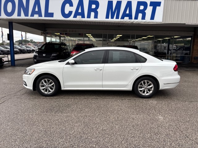 2018 Volkswagen Passat 2.0T S Image 8 of 17