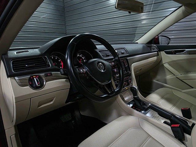 Vehicle image 14 of 42