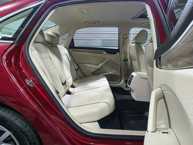 Vehicle image 26 of 42