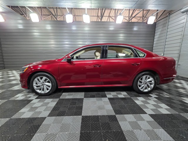 Vehicle image 10 of 42