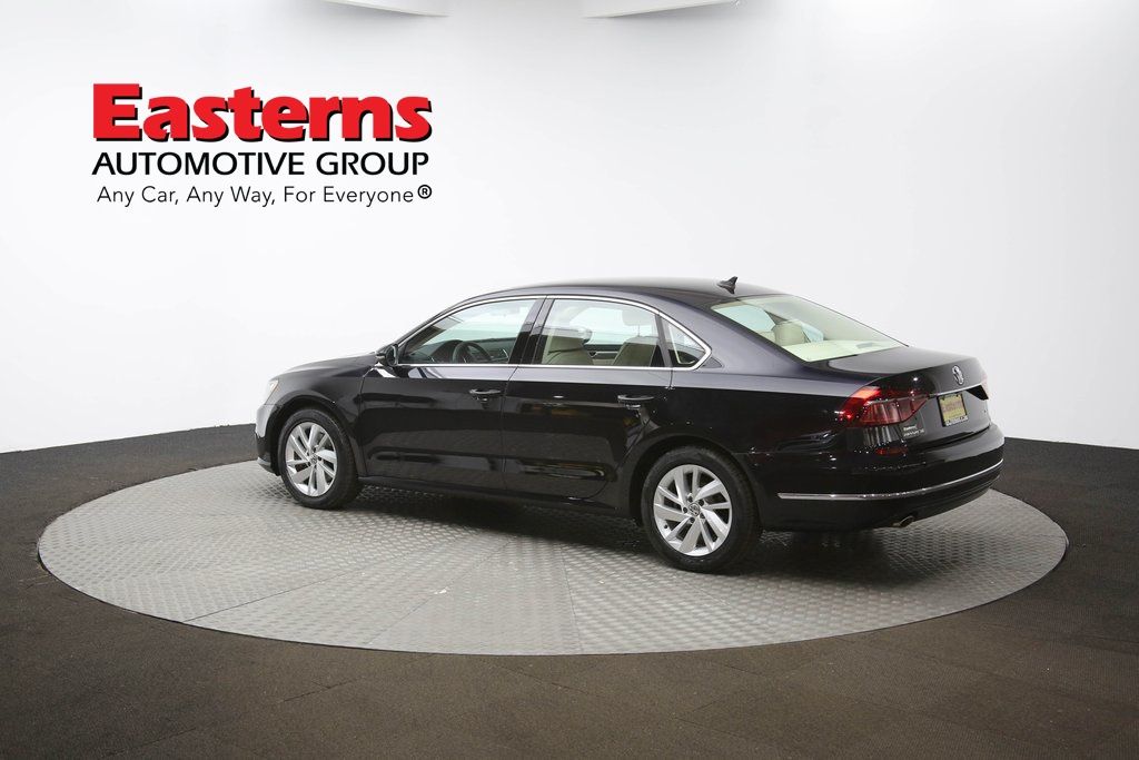 Vehicle image 33 of 62