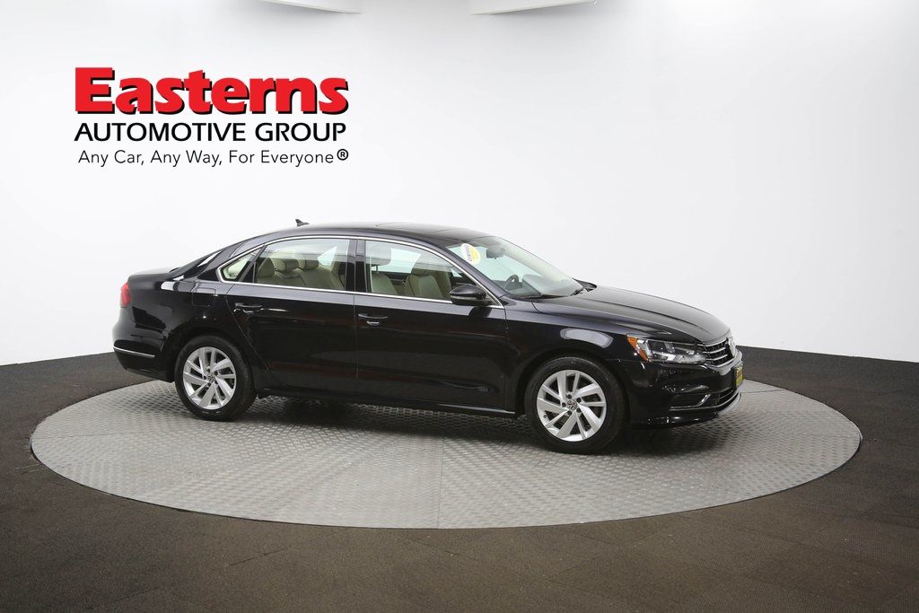 Vehicle image 10 of 62
