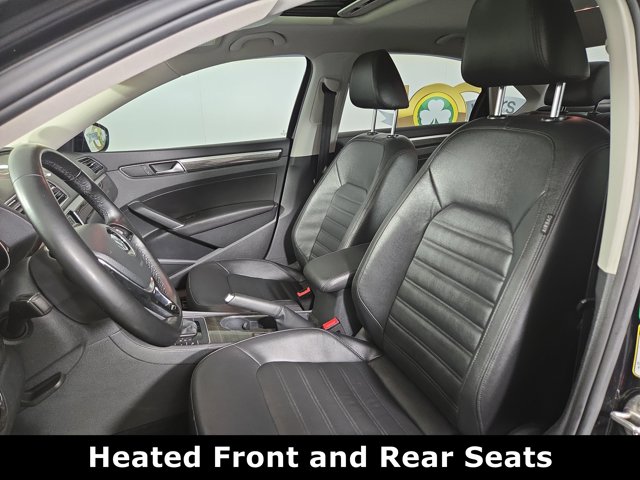 2018 Volkswagen Passat 2.0T SEL Premium Image 10 of 33
