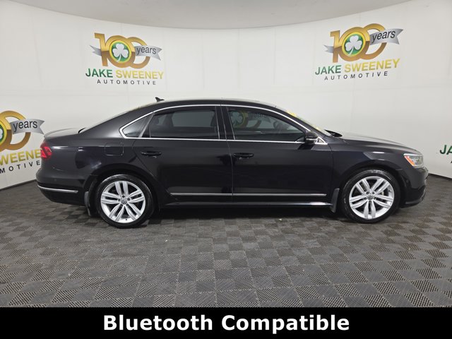 2018 Volkswagen Passat 2.0T SEL Premium Image 4 of 33