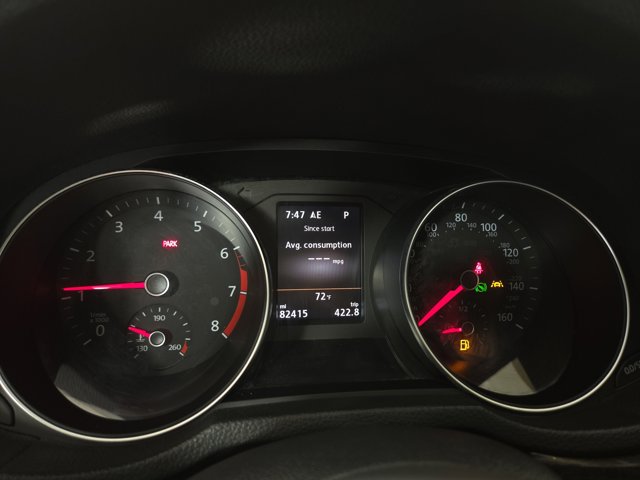 2018 Volkswagen Passat 2.0T SEL Premium Image 16 of 33