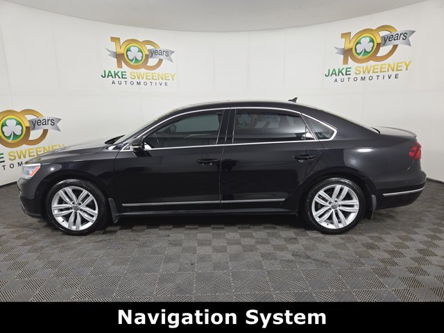 2018 Volkswagen Passat 2.0T SEL Premium Image 8 of 33