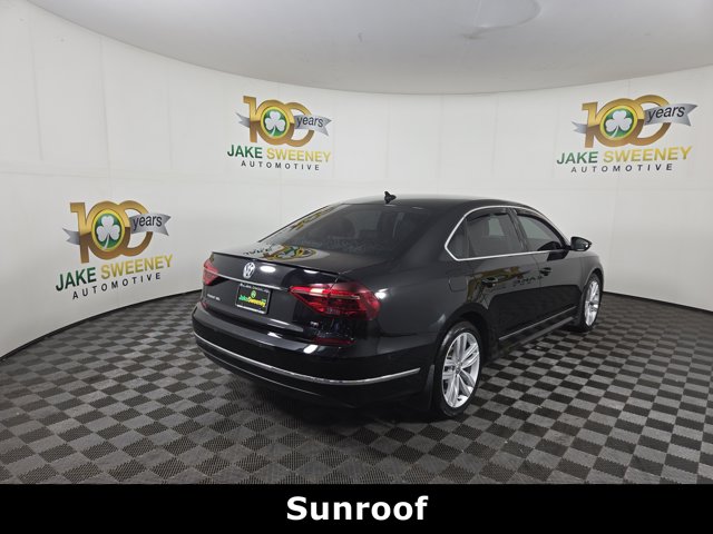 2018 Volkswagen Passat 2.0T SEL Premium Image 5 of 33