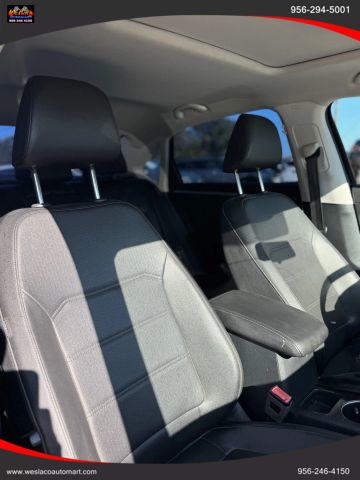 2018 Volkswagen Passat 2.0T SE Image 10 of 21