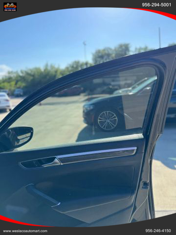 2018 Volkswagen Passat 2.0T SE Image 16 of 21