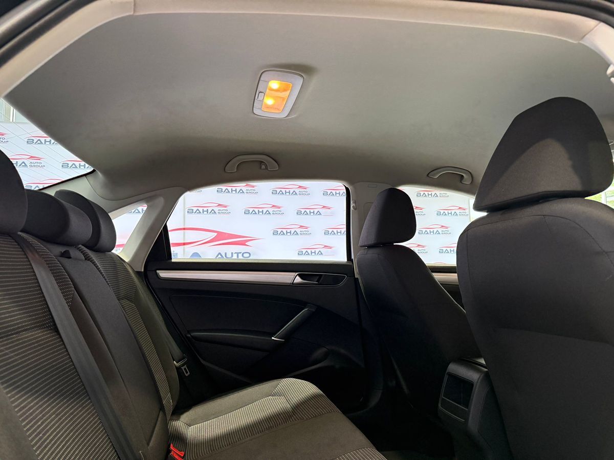2018 Volkswagen Passat 2.0T S Image 58 of 69