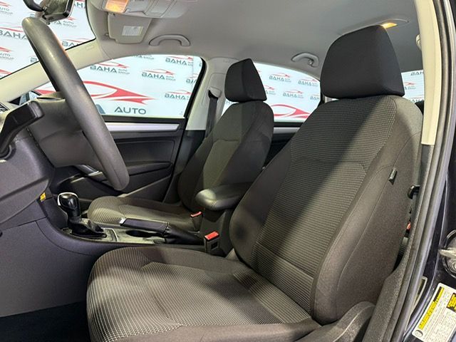 2018 Volkswagen Passat 2.0T S Image 15 of 69