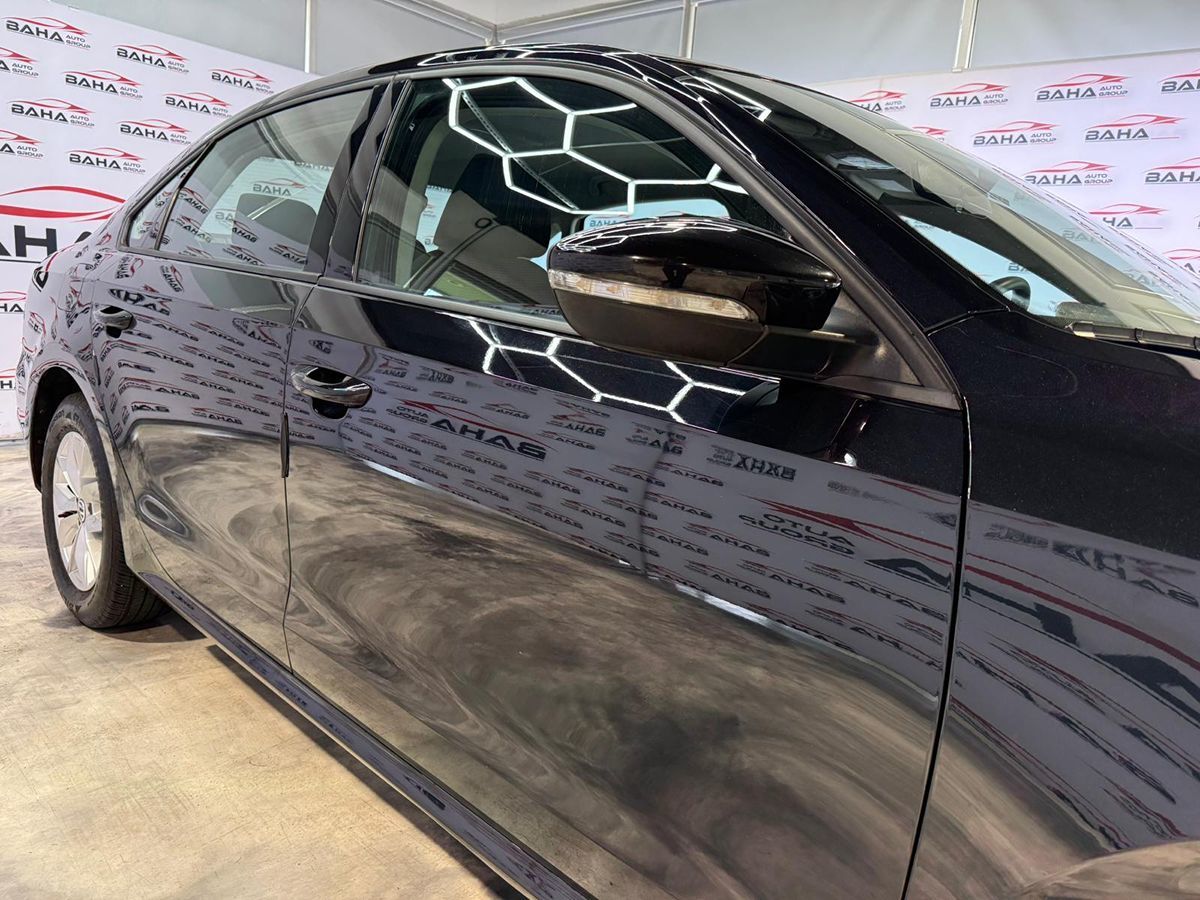 2018 Volkswagen Passat 2.0T S Image 63 of 69