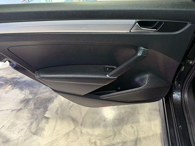 2018 Volkswagen Passat 2.0T S Image 44 of 69