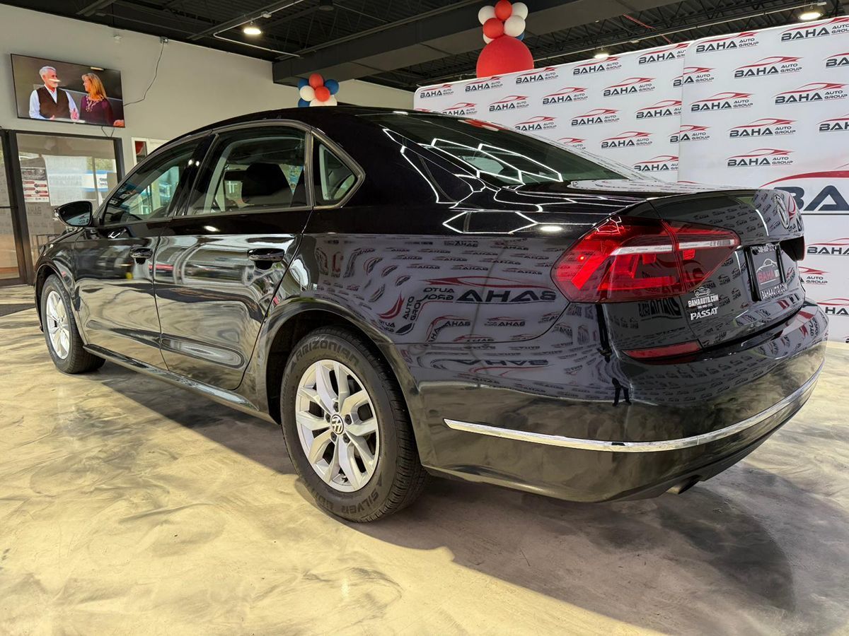 2018 Volkswagen Passat 2.0T S Image 8 of 69