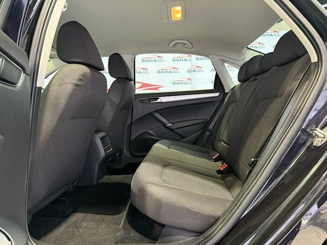 2018 Volkswagen Passat 2.0T S Image 24 of 69