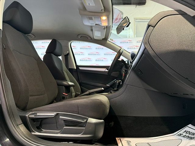 2018 Volkswagen Passat 2.0T S Image 23 of 69