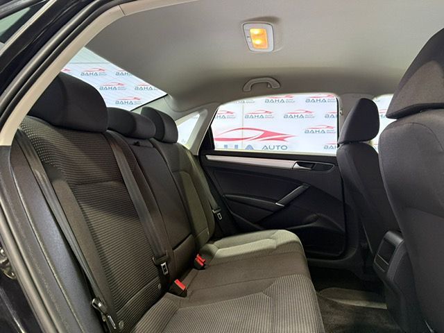 2018 Volkswagen Passat 2.0T S Image 17 of 69