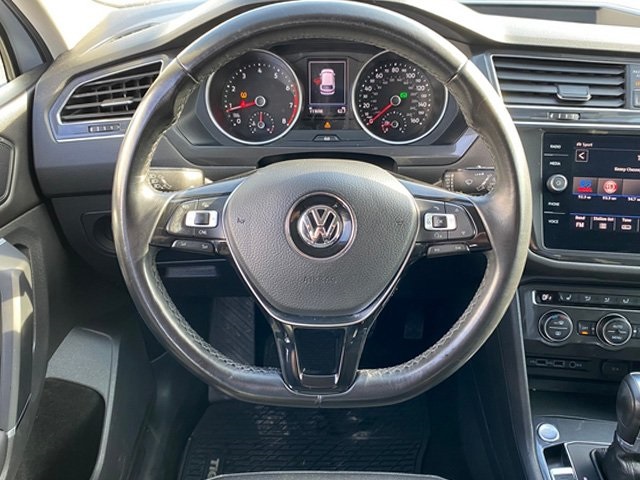 Vehicle image 8 of 24