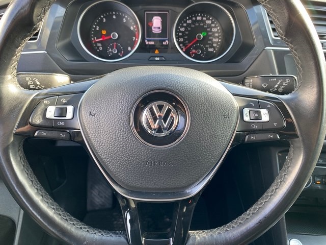 Vehicle image 9 of 24