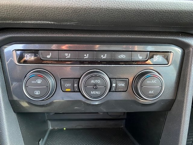 Vehicle image 13 of 24