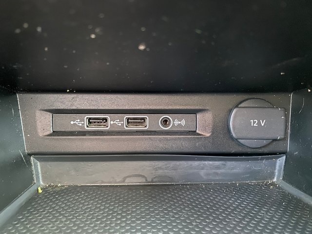 Vehicle image 15 of 24