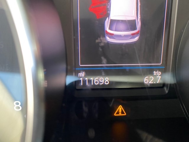 Vehicle image 10 of 24