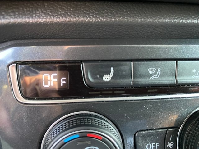 Vehicle image 14 of 24