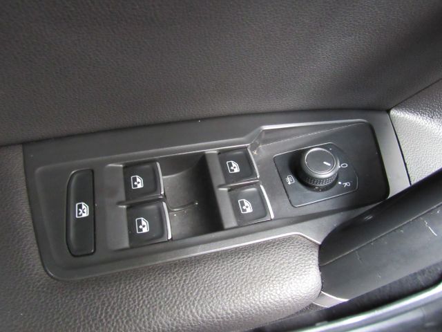 Vehicle image 34 of 57