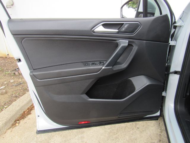 Vehicle image 11 of 57