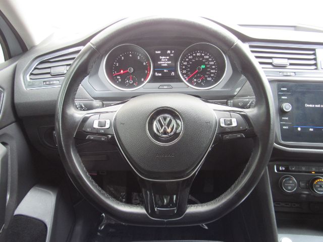 Vehicle image 32 of 57