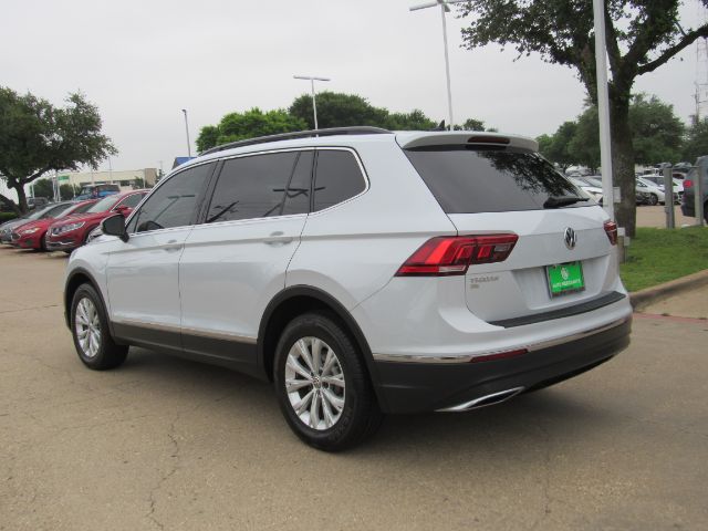 Vehicle image 7 of 57