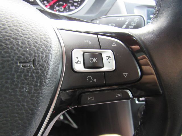 Vehicle image 37 of 57