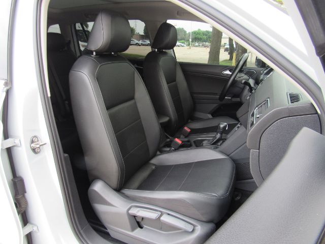 Vehicle image 20 of 57