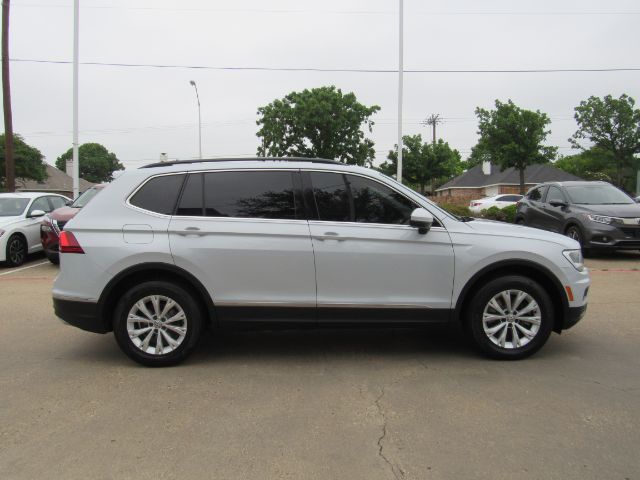 Vehicle image 4 of 57
