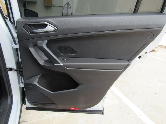 Vehicle image 22 of 57