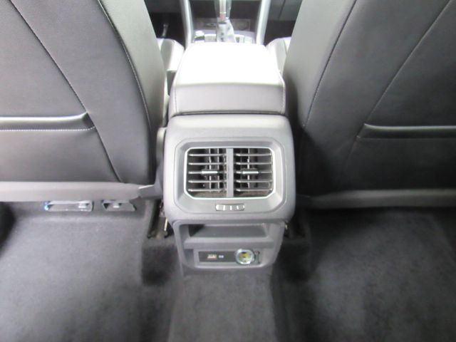 Vehicle image 26 of 57