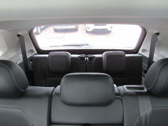 Vehicle image 31 of 57