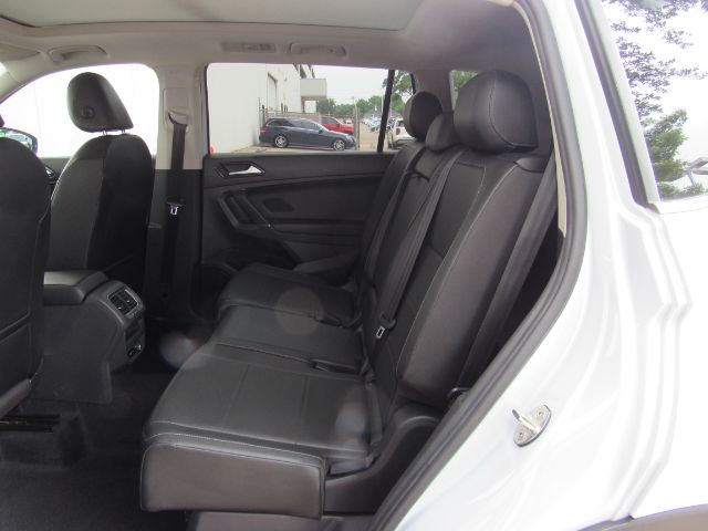 Vehicle image 17 of 57
