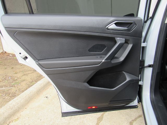 Vehicle image 16 of 57