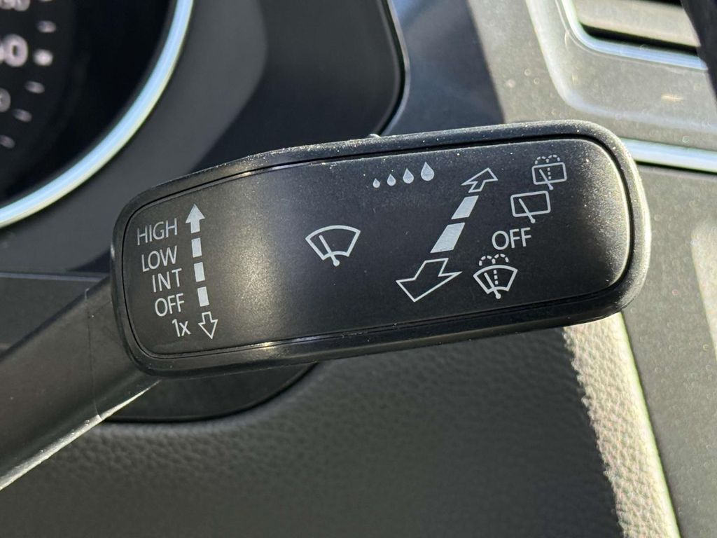 Vehicle image 26 of 27