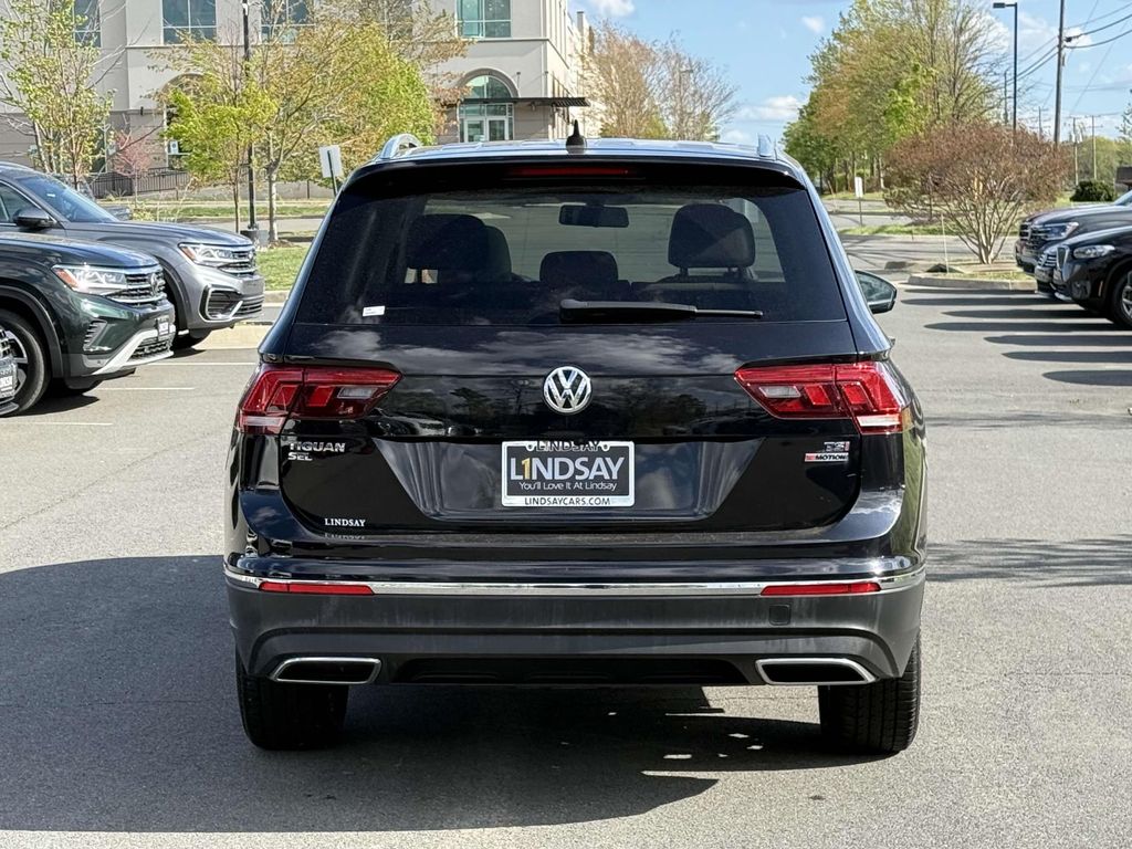 Vehicle image 5 of 27