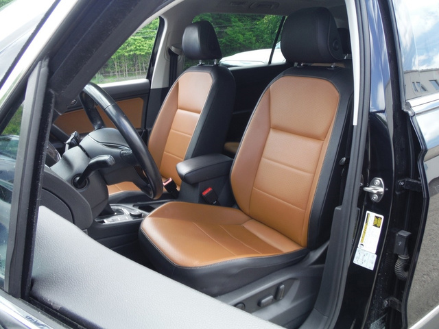 Vehicle image 20 of 33