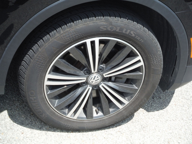 Vehicle image 14 of 33