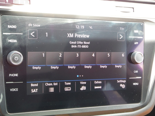 Vehicle image 11 of 33