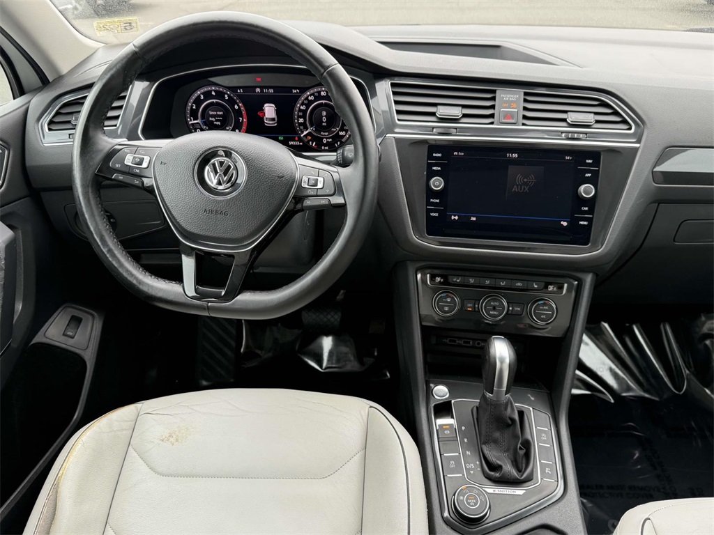 Vehicle image 9 of 26