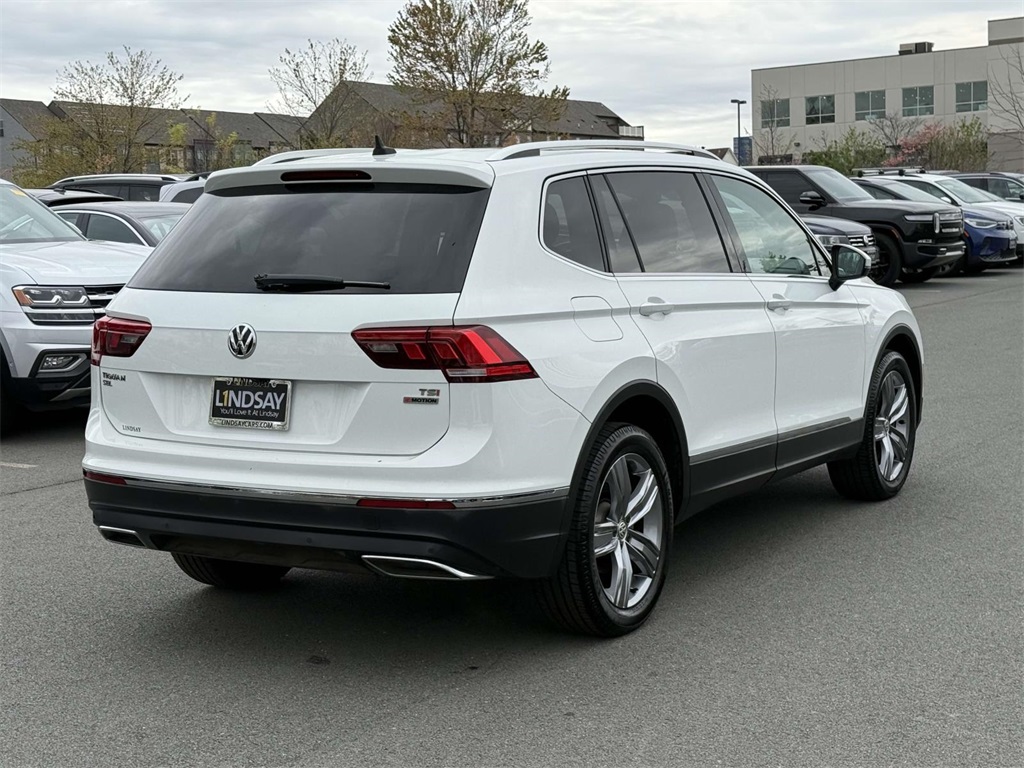 Vehicle image 4 of 26