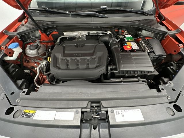 Vehicle image 33 of 35