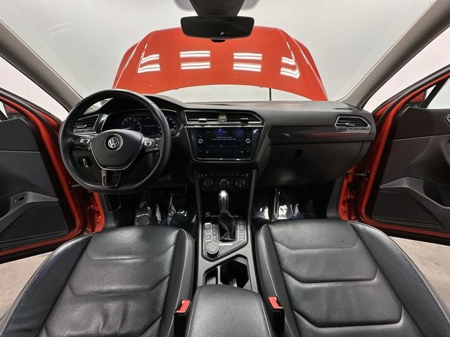 Vehicle image 27 of 35
