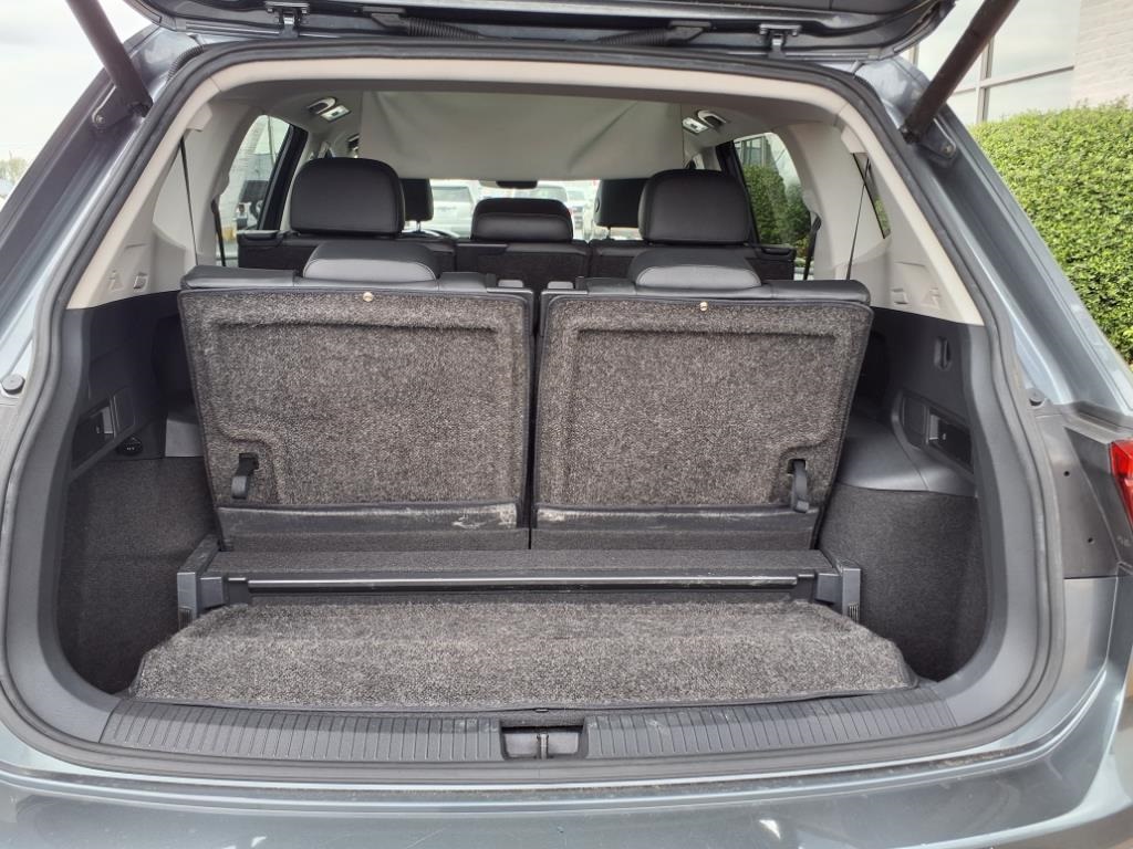 Vehicle image 6 of 25