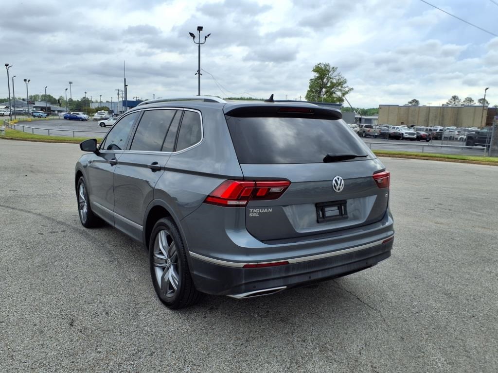 Vehicle image 4 of 25